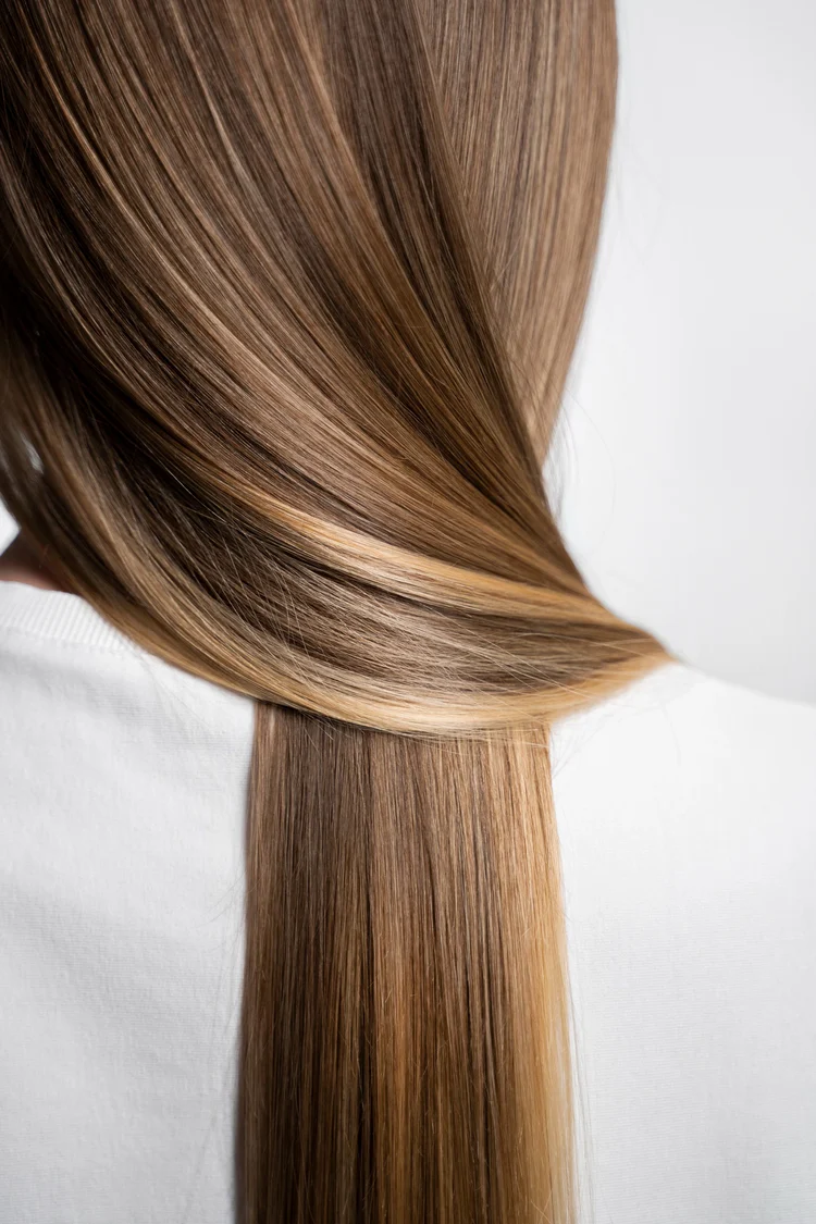 prada belleza mujer cabello largo